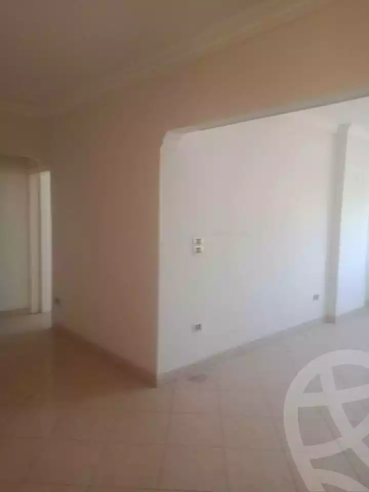 https://aqarmap.com.eg/ar/listing/6100516-for-rent-cairo-mokattam-lhdb-l-ly-shareaa-9