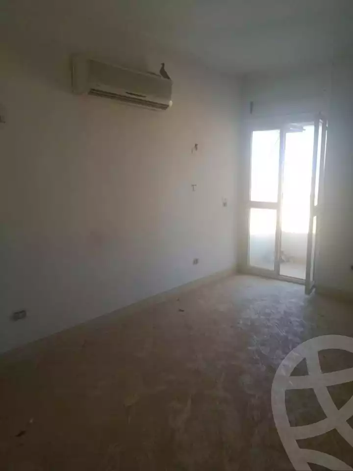 https://aqarmap.com.eg/ar/listing/6100516-for-rent-cairo-mokattam-lhdb-l-ly-shareaa-9