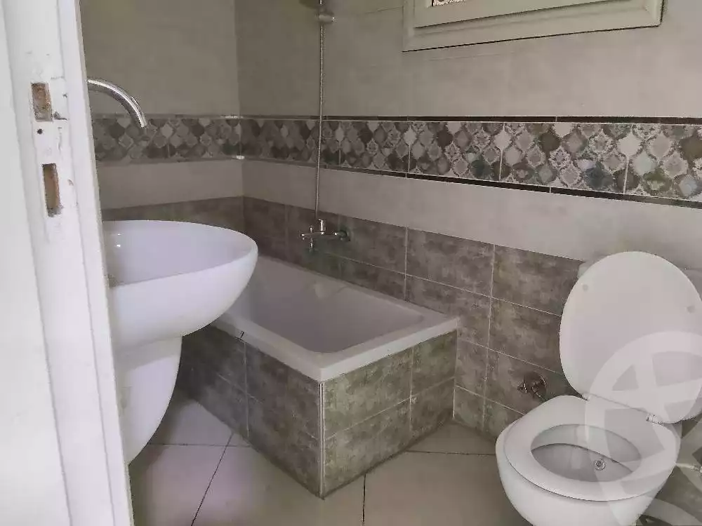 https://aqarmap.com.eg/en/listing/6100568-for-rent-cairo-elnozha-mohammed-kamel-hussein-st