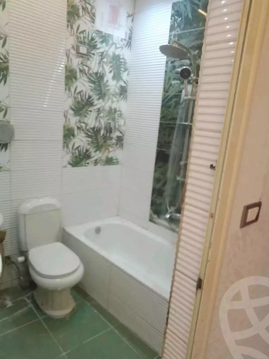 https://aqarmap.com.eg/en/listing/6102186-for-sale-qalyubia-shubra-el-khaima-shubra-el-khaima-city-teraat-el-shabouri-st