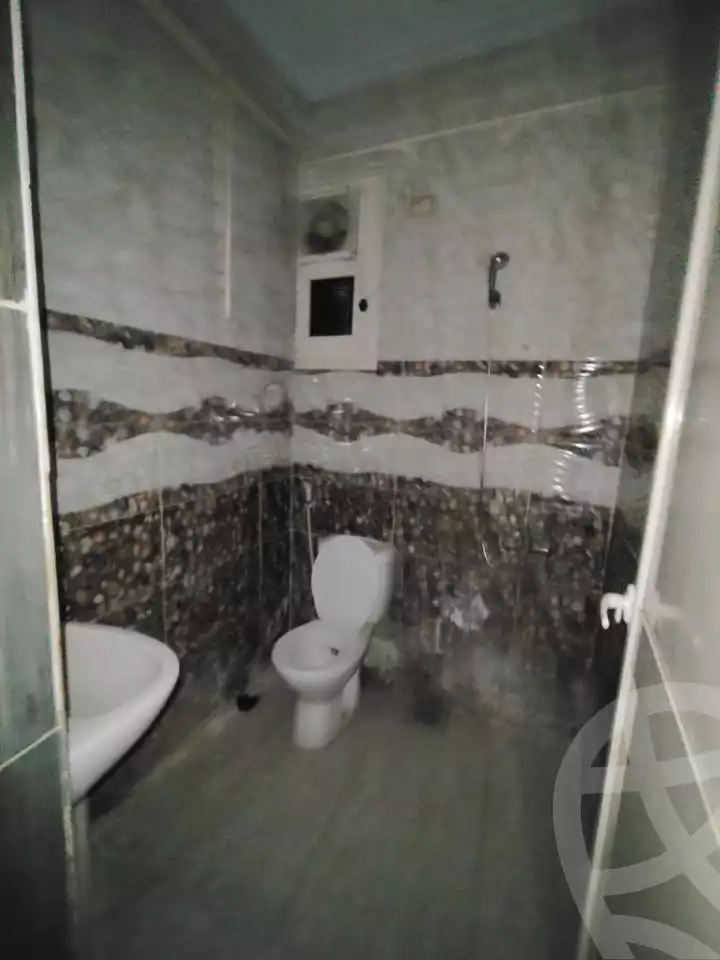 https://aqarmap.com.eg/en/listing/6103655-for-sale-qalyubia-shubra-el-khaima-om-bayoumi