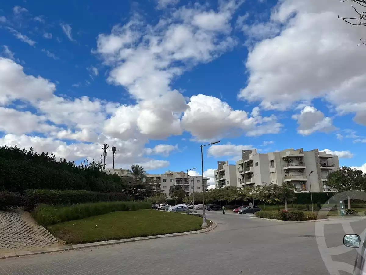 https://aqarmap.com.eg/en/listing/6104269-for-sale-cairo-el-sheikh-zayed-city-compounds-dh-drys