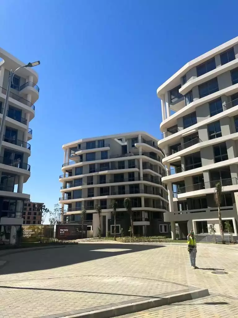 https://aqarmap.com.eg/en/listing/6104990-for-sale-cairo-new-administrative-capital-r7-rmwny-wwk-dh-lnd-llttwyr-l-qry