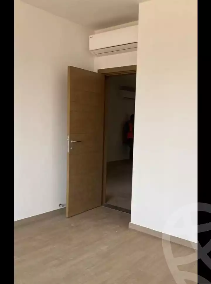 https://aqarmap.com.eg/en/listing/6108896-for-sale-cairo-mokattam-compounds-uptown-cairo