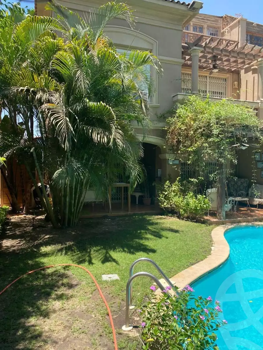 https://aqarmap.com.eg/en/listing/6109247-for-sale-cairo-el-sheikh-zayed-city-compounds-meadows-park