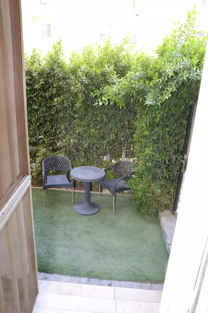 https://aqarmap.com.eg/en/listing/6111295-for-sale-cairo-el-sheikh-zayed-city-compounds-hadayek-el-mohandiseen