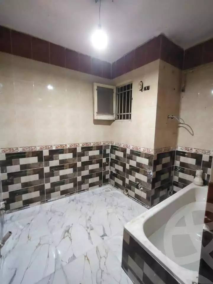https://aqarmap.com.eg/en/listing/6111574-for-sale-qalyubia-shubra-el-khaima-om-bayoumi