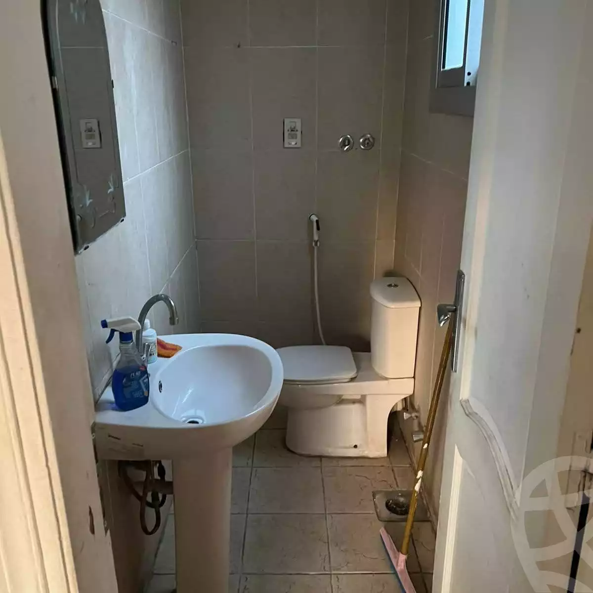 https://aqarmap.com.eg/ar/listing/6113677-for-rent-cairo-mokattam-lhdb-l-ly
