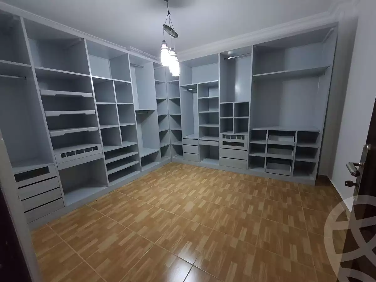 https://aqarmap.com.eg/en/listing/6114221-for-sale-cairo-el-sheikh-zayed-city-small-investor