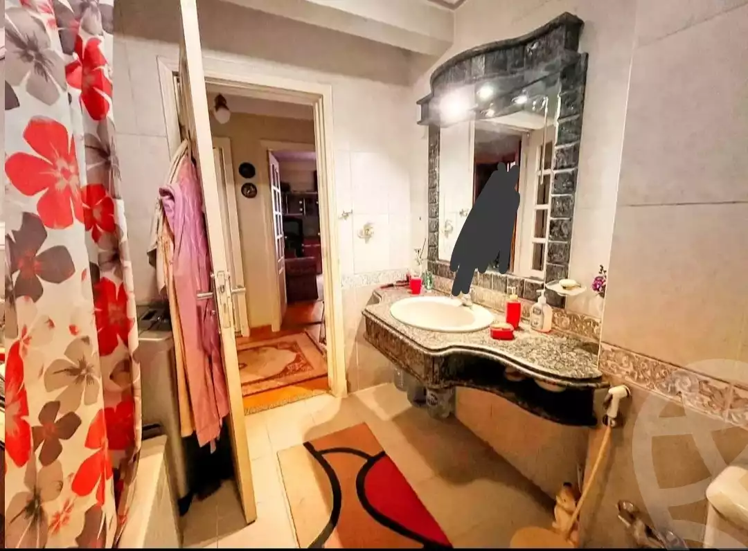 https://aqarmap.com.eg/ar/listing/6115448-for-sale-alexandria-ganaklis-shr-mrtdy-bsh