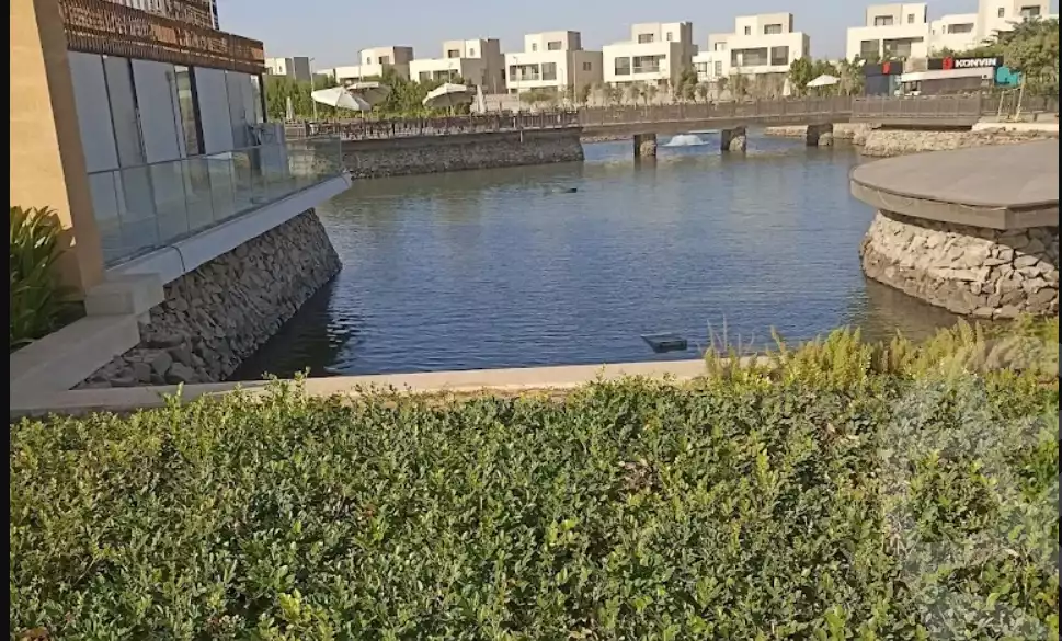 https://aqarmap.com.eg/en/listing/6117544-for-sale-cairo-el-shorouk-compounds-al-burouj-compound-imkan