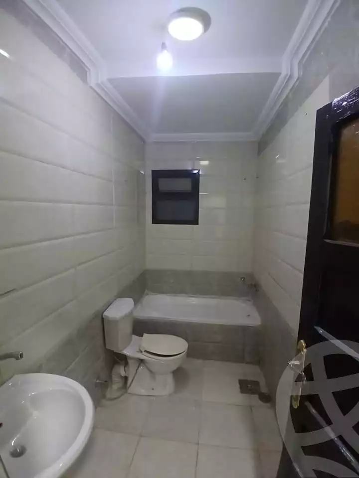 https://aqarmap.com.eg/en/listing/6118726-for-sale-qalyubia-shubra-el-khaima-om-bayoumi