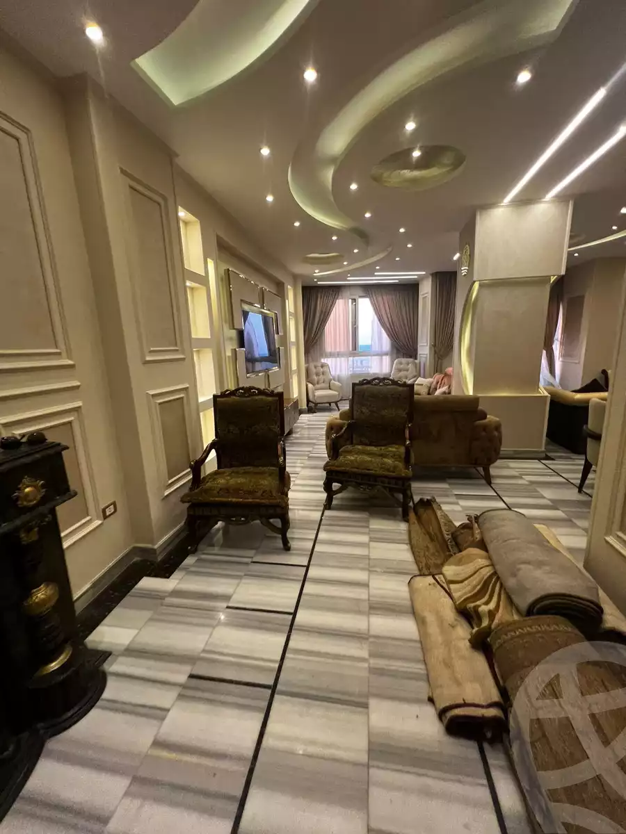 https://aqarmap.com.eg/en/listing/6118883-for-sale-alexandria-sporting-el-geish-road