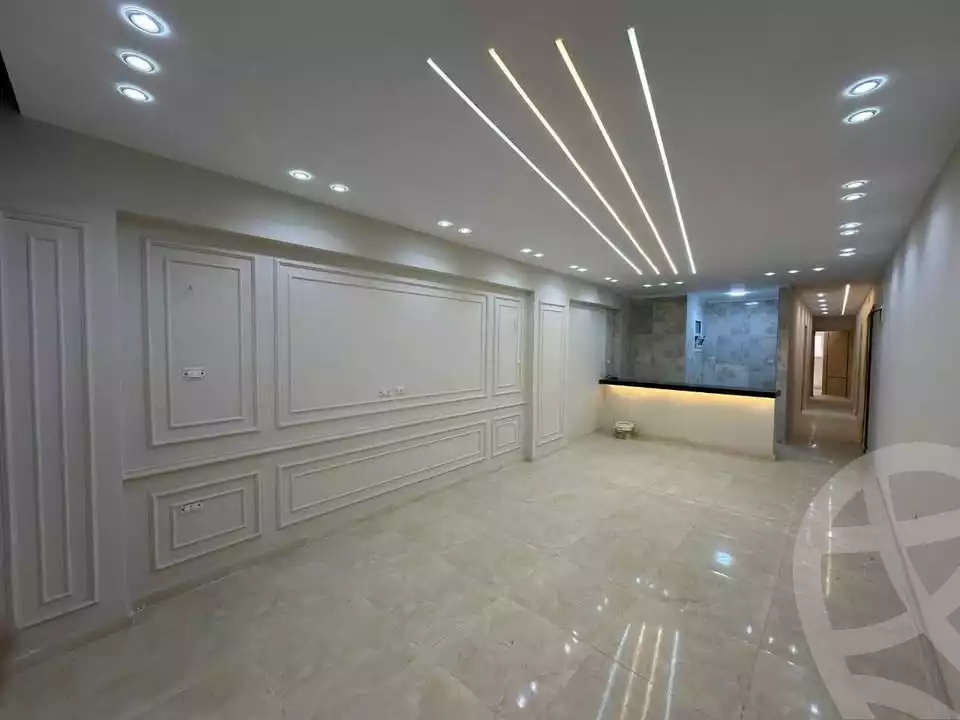 https://aqarmap.com.eg/ar/listing/6119317-for-sale-alexandria-alexandria-marsa-matrouh-rd