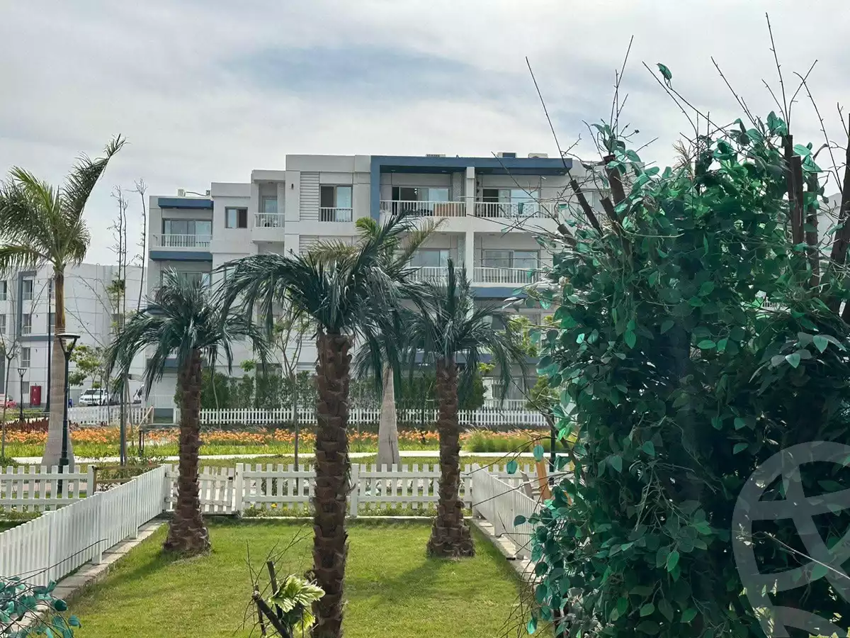 https://aqarmap.com.eg/ar/listing/6121507-for-sale-port-said-kmbwnd-fy-bwr-s-yd-down-town-compound-equity-development