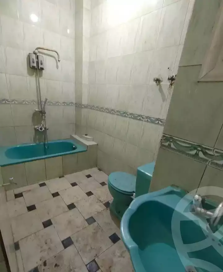 https://aqarmap.com.eg/en/listing/6122639-for-sale-qalyubia-shubra-el-khaima-om-bayoumi