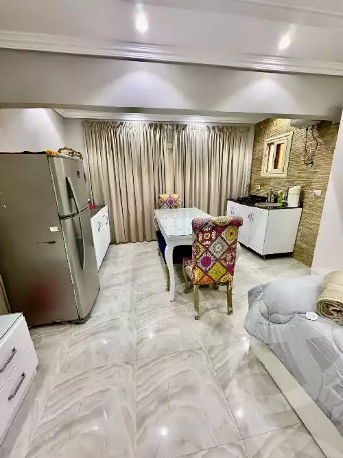 https://aqarmap.com.eg/en/listing/6122904-for-sale-cairo-new-cairo-compounds-el-ashrafia