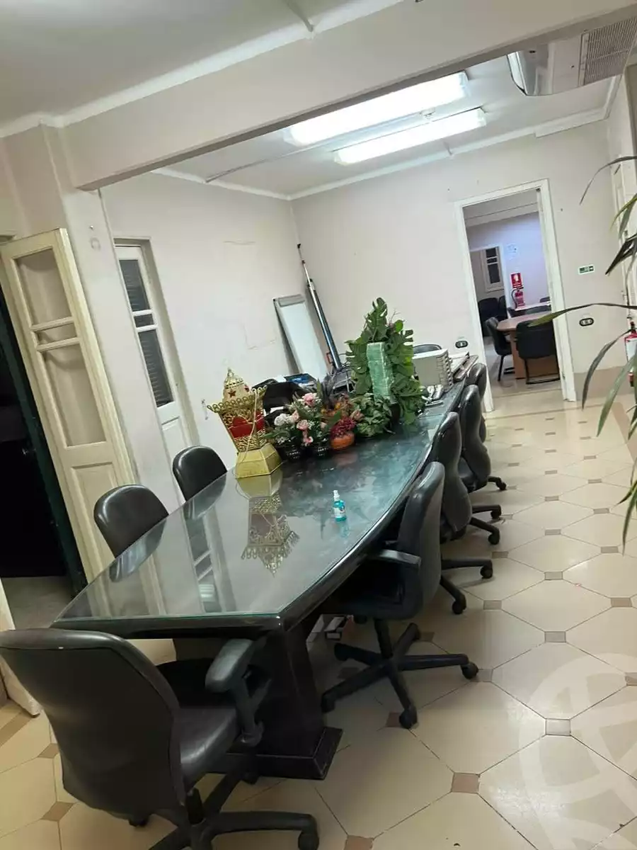 https://aqarmap.com.eg/en/listing/6123143-for-rent-asyut-asyut-city-el-gomhoreya-st