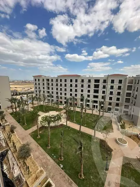 https://aqarmap.com.eg/en/listing/6129948-for-sale-cairo-el-sheikh-zayed-city-compounds-kmbwnd-fyldj-wyst-dr-llttwyr