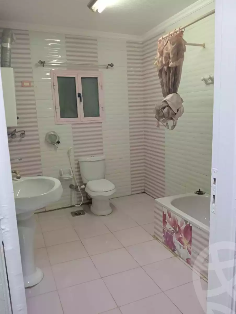 https://aqarmap.com.eg/ar/listing/6127493-for-sale-cairo-ain-shams-ahmed-esmat-st