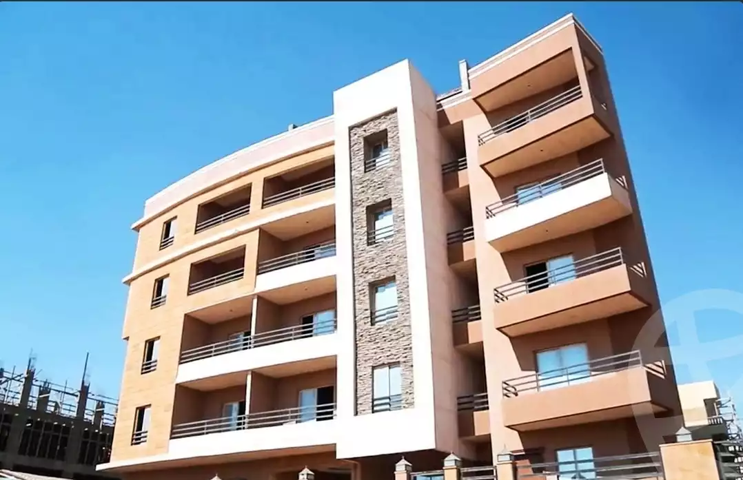 https://aqarmap.com.eg/ar/listing/6132119-for-sale-cairo-new-cairo-bait-el-watan-south-suez-road-el-hay-el-takmely
