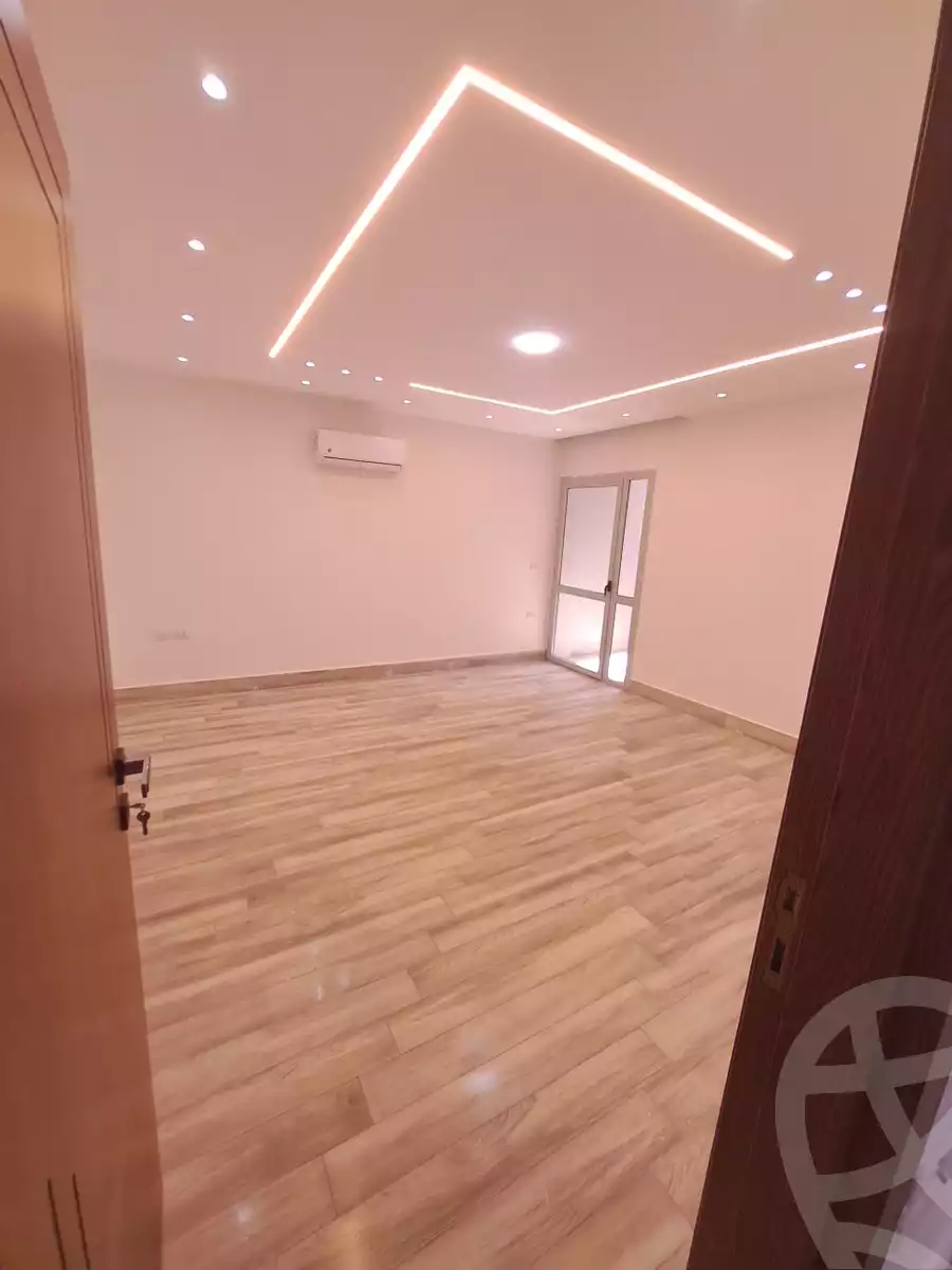 https://aqarmap.com.eg/en/listing/6132295-for-rent-cairo-new-cairo-el-kattameya-compounds-in-kattameya-crystal-plaza