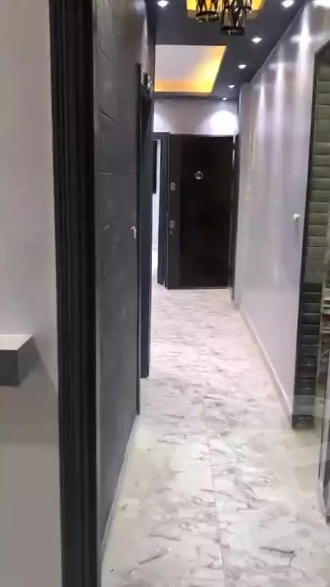 https://aqarmap.com.eg/ar/listing/6134288-for-sale-cairo-ain-shams-jsr-lswys