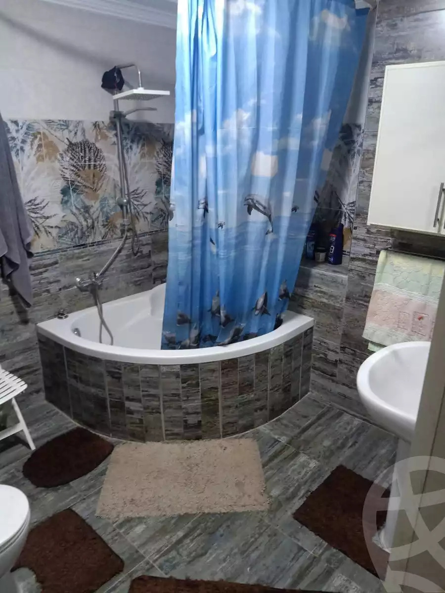 https://aqarmap.com.eg/en/listing/6134493-for-sale-cairo-helwan-hadayek-helwan-nile-corniche-st