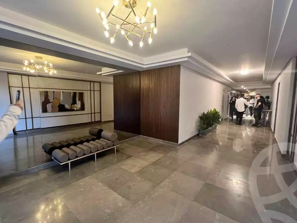 https://aqarmap.com.eg/ar/listing/6138580-for-rent-cairo-el-sheikh-zayed-city-compounds-zyd-wr-llttwyr-the-village-views