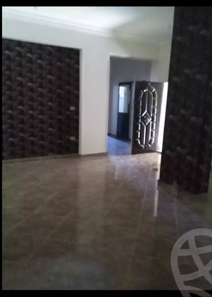 https://aqarmap.com.eg/ar/listing/6139051-for-rent-cairo-15th-of-may-mjwr-5-shr-mkrm-byd