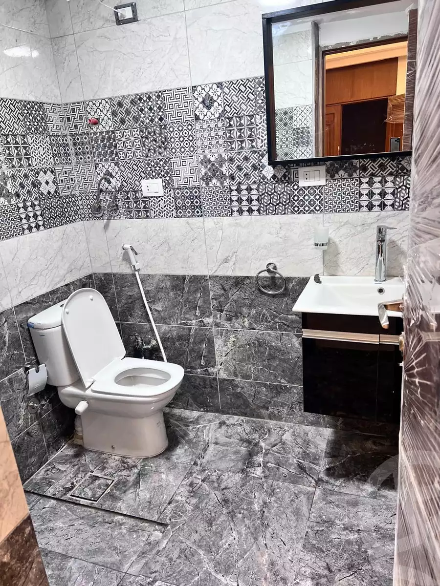 https://aqarmap.com.eg/ar/listing/6139210-for-rent-cairo-new-cairo-ganob-el-akadamiya-south-academy-h-el-shaheed-mohamed-zrd-st