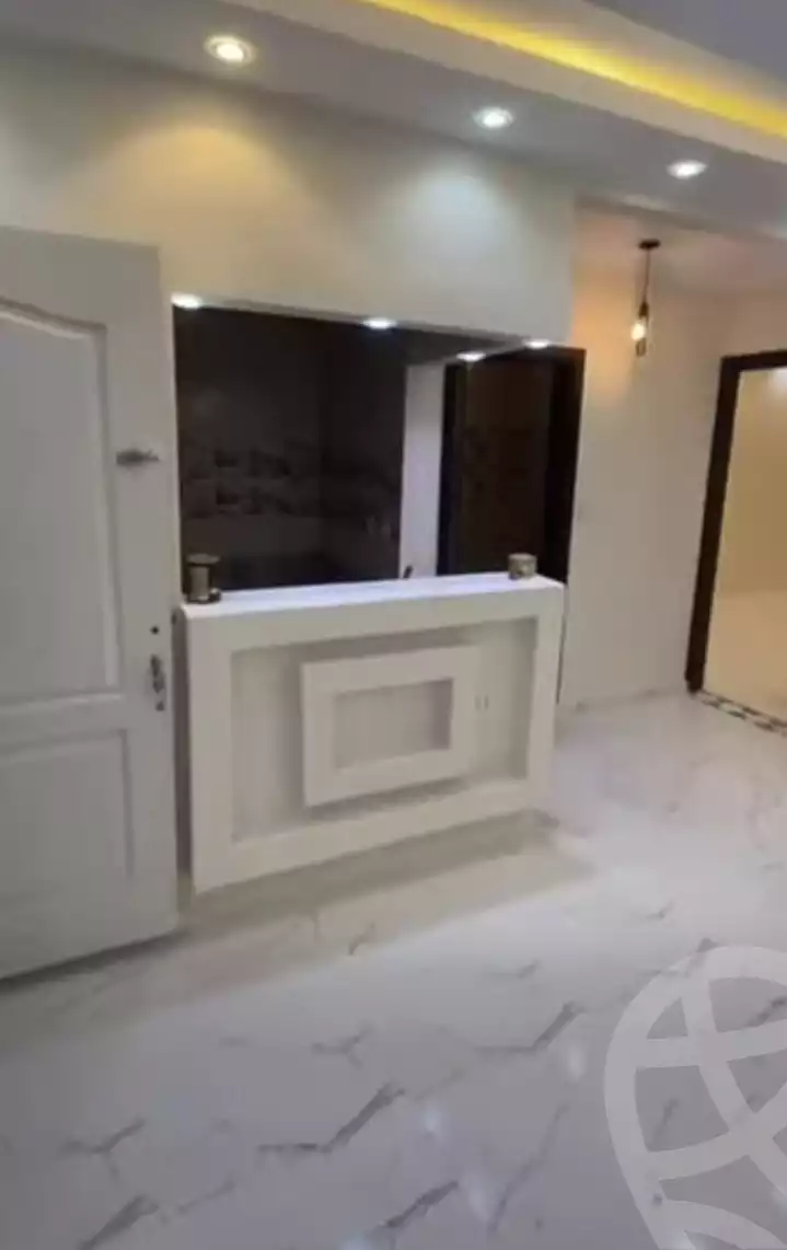 https://aqarmap.com.eg/ar/listing/6140490-for-sale-cairo-el-haram-shareaa-khatem-el-morsalen