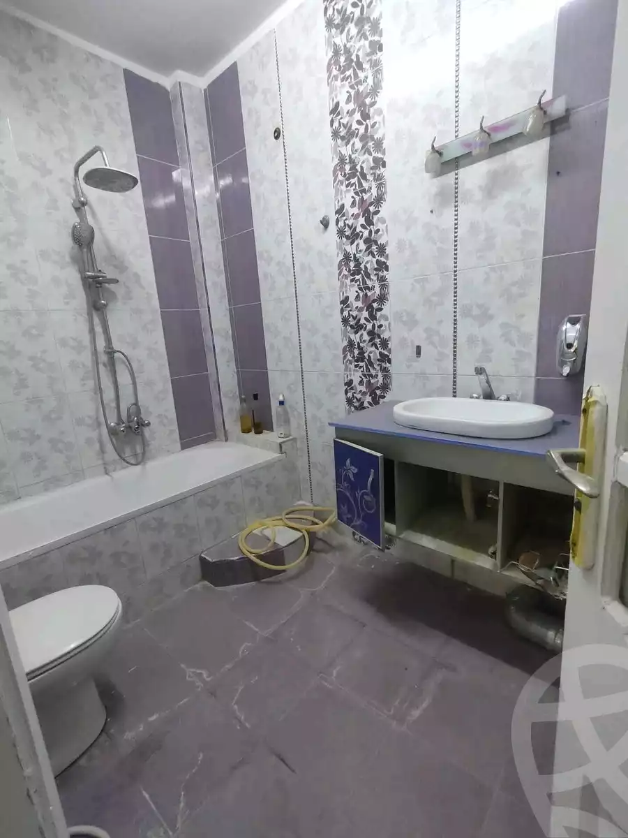https://aqarmap.com.eg/en/listing/6141241-for-sale-qalyubia-shubra-el-khaima-el-shareaa-el-gadid-st