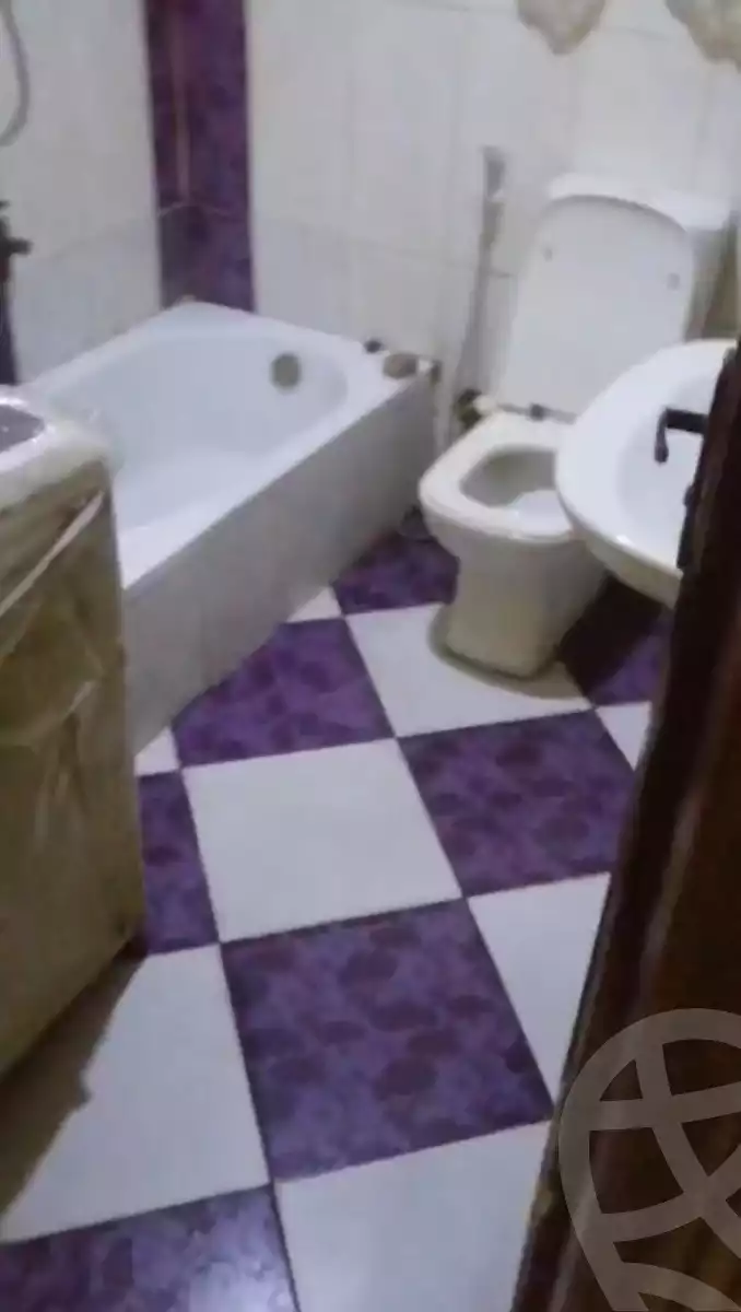 https://aqarmap.com.eg/en/listing/6141320-for-sale-cairo-faisal-kafr-tohormos-queen-nazli-st