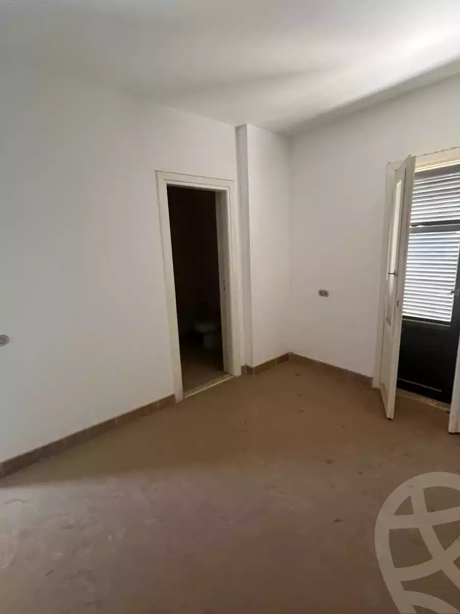 https://aqarmap.com.eg/ar/listing/6143557-for-sale-cairo-el-sheikh-zayed-city-alex-cairo-desert-road-mdyn-sfnks-ljdyd-sandorini