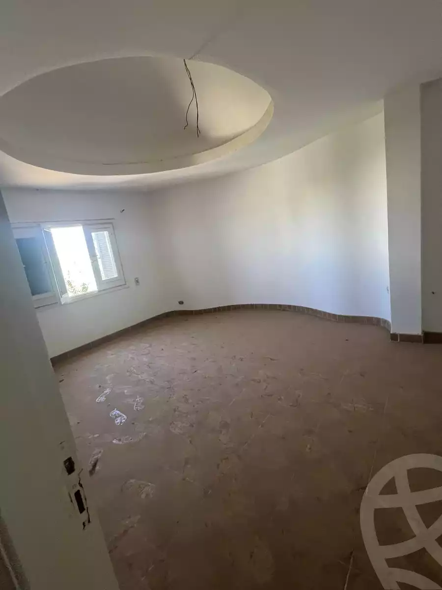 https://aqarmap.com.eg/ar/listing/6143557-for-sale-cairo-el-sheikh-zayed-city-alex-cairo-desert-road-mdyn-sfnks-ljdyd-sandorini