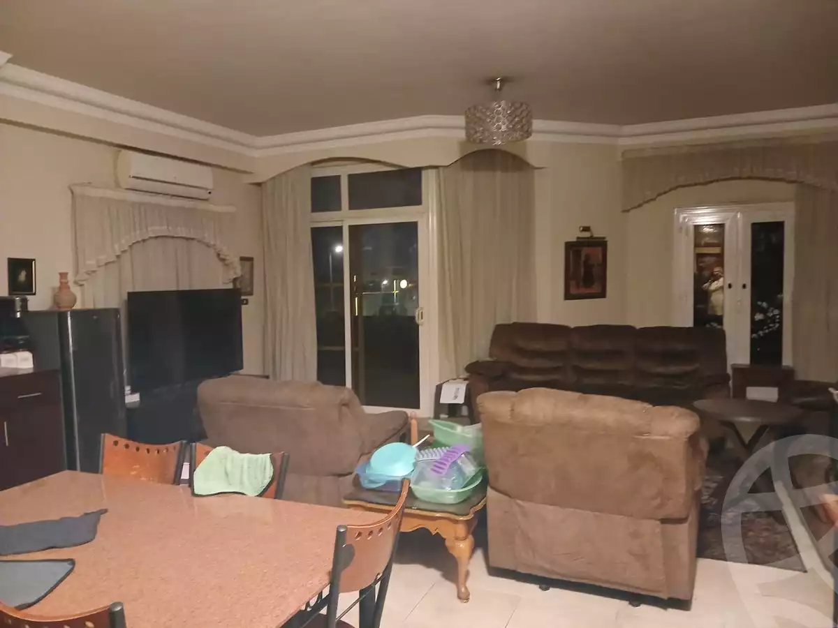 https://aqarmap.com.eg/en/listing/6146804-for-sale-cairo-new-cairo-first-settlement-mhwr-mstfy-kml