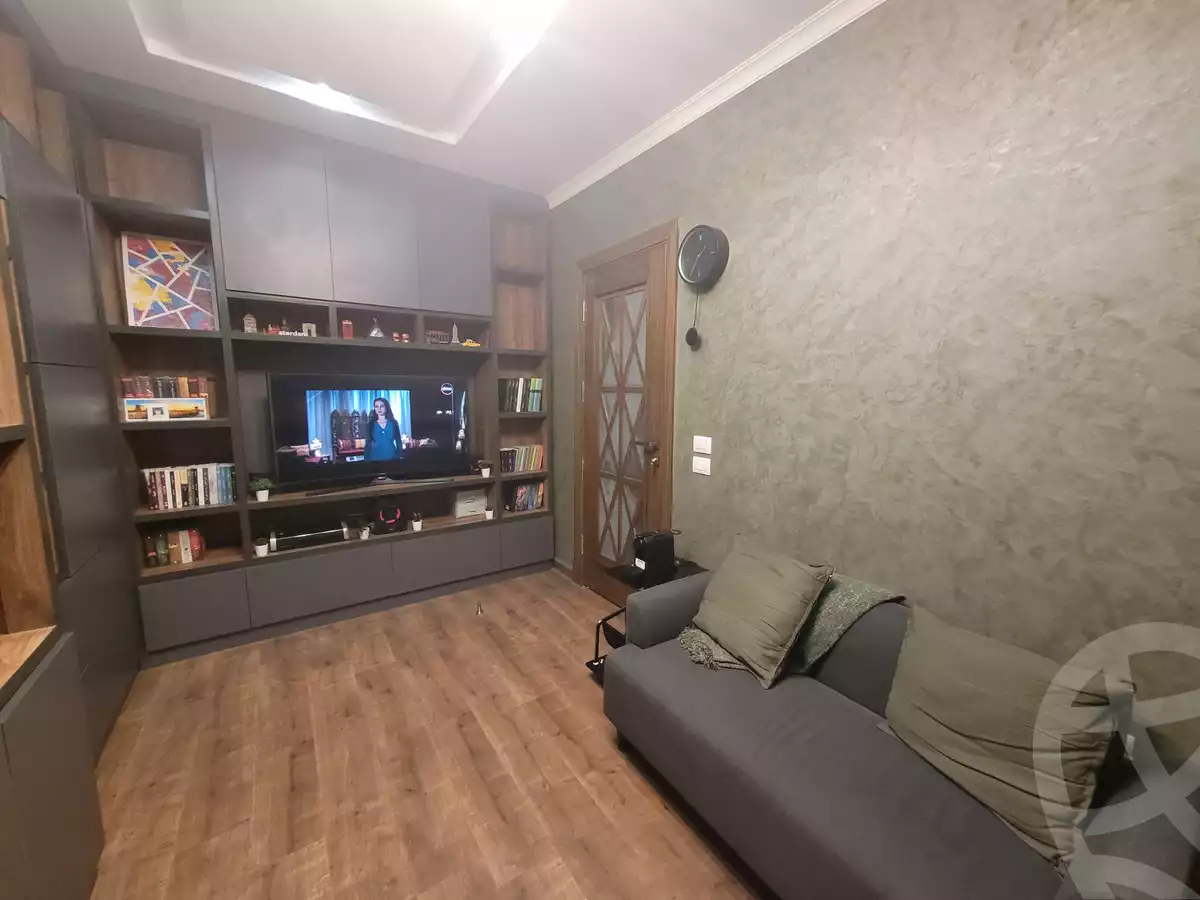 https://aqarmap.com.eg/en/listing/6147732-for-sale-cairo-el-sheikh-zayed-city-compounds-continental-villas