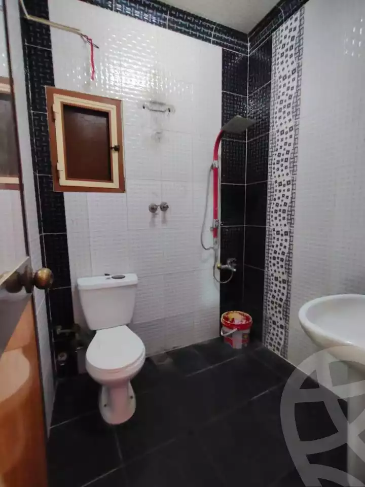 https://aqarmap.com.eg/en/listing/6150027-for-sale-qalyubia-shubra-el-khaima-om-bayoumi