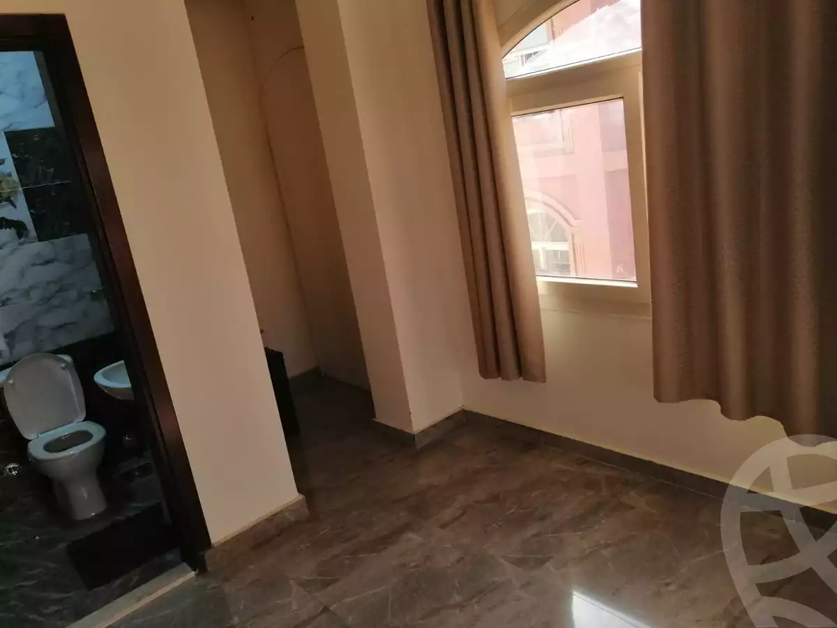 https://aqarmap.com.eg/en/listing/6152828-for-sale-cairo-el-sheikh-zayed-city-compounds-el-yasmeen-compound