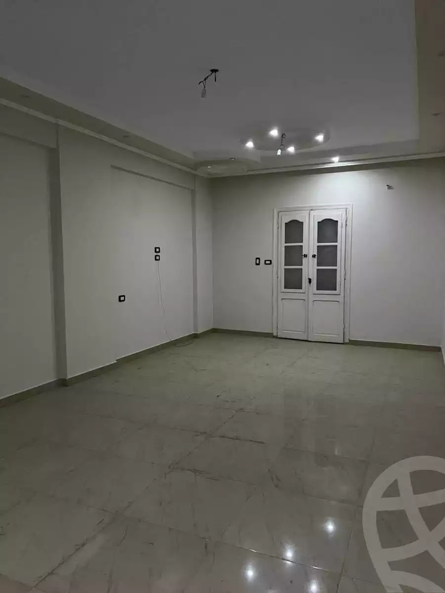 https://aqarmap.com.eg/ar/listing/6155563-for-sale-beheira-damanhour-damanhour-city-abd-el-salam-el-shazly-st