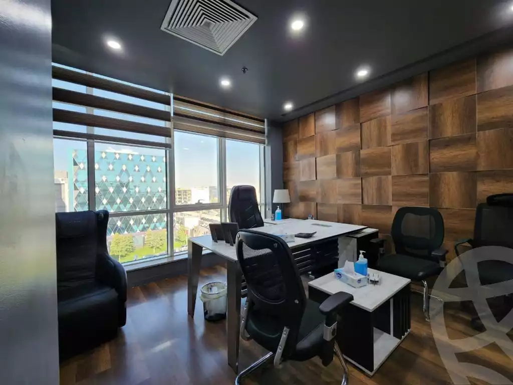 https://aqarmap.com.eg/ar/listing/6156500-for-rent-cairo-new-cairo-compounds-tryfywm-byzns-kwmblks-nm-llttwyr