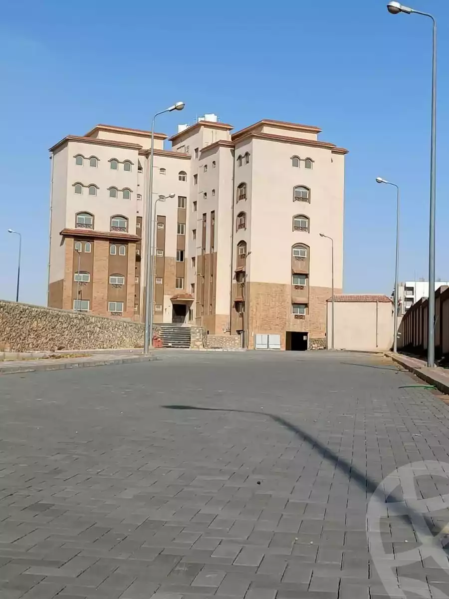 https://aqarmap.com.eg/ar/listing/6159711-for-sale-cairo-new-cairo-compounds-dobat-el-modaraat-compound-deraa-misr
