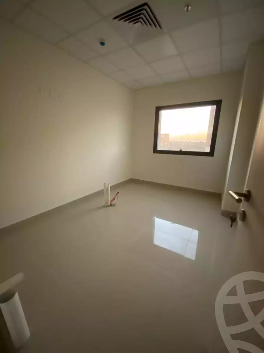 https://aqarmap.com.eg/ar/listing/6159933-for-sale-cairo-new-cairo-compounds-united-medical-center-–-umc