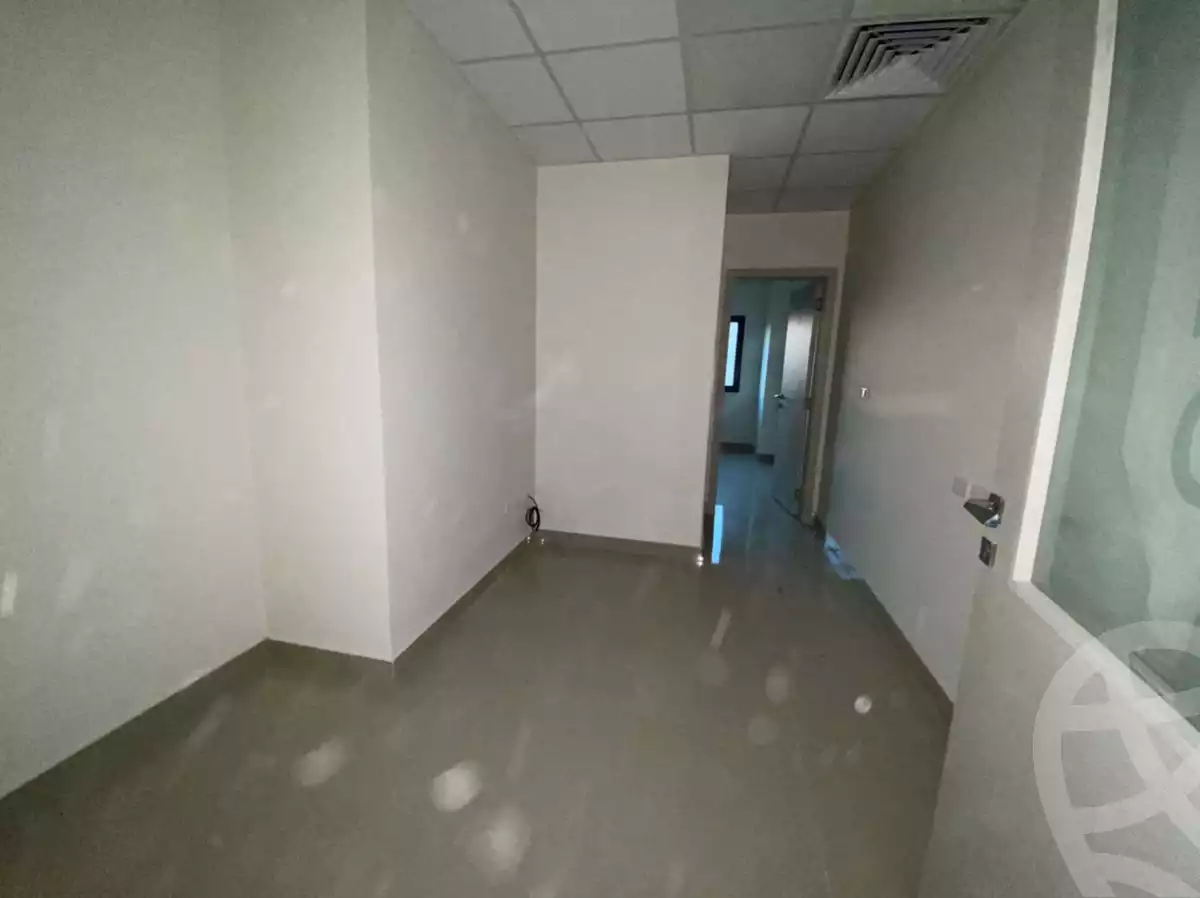 https://aqarmap.com.eg/ar/listing/6159933-for-sale-cairo-new-cairo-compounds-united-medical-center-–-umc