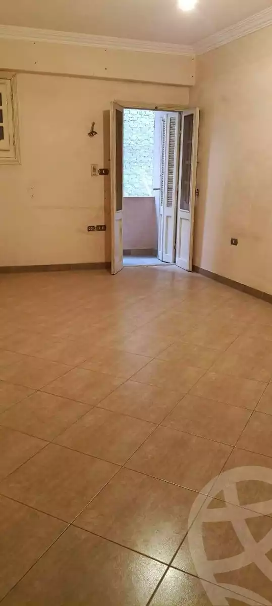 https://aqarmap.com.eg/en/listing/6162257-for-sale-qalyubia-shubra-el-khaima-shubra-el-khaima-city-hamis-st