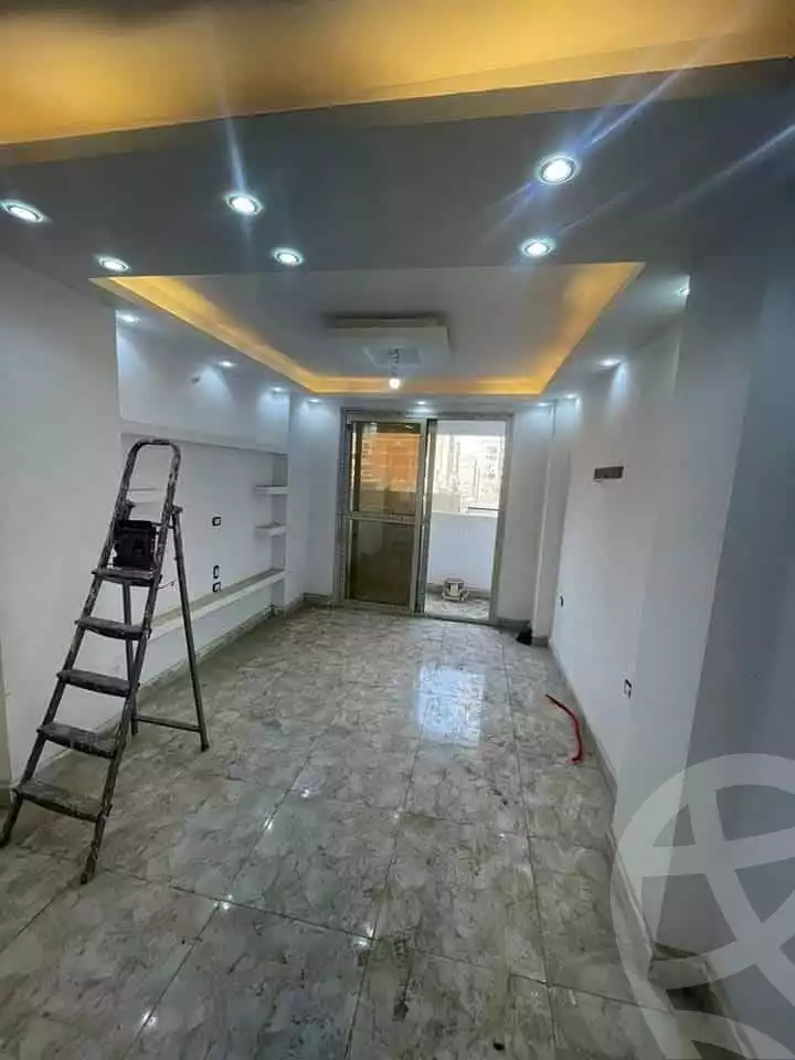https://aqarmap.com.eg/ar/listing/6162931-for-sale-cairo-ain-shams-ain-shams-el-sharkia-el-zahraa-st