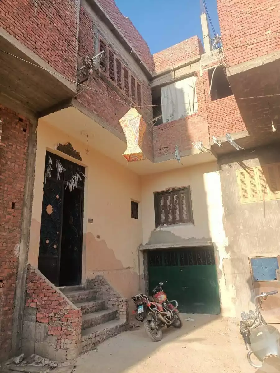 https://aqarmap.com.eg/en/listing/6165804-for-sale-qalyubia-qlioub-blqs