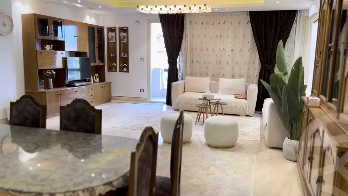 https://aqarmap.com.eg/en/listing/6167939-for-rent-cairo-6th-of-october-compounds-family-land