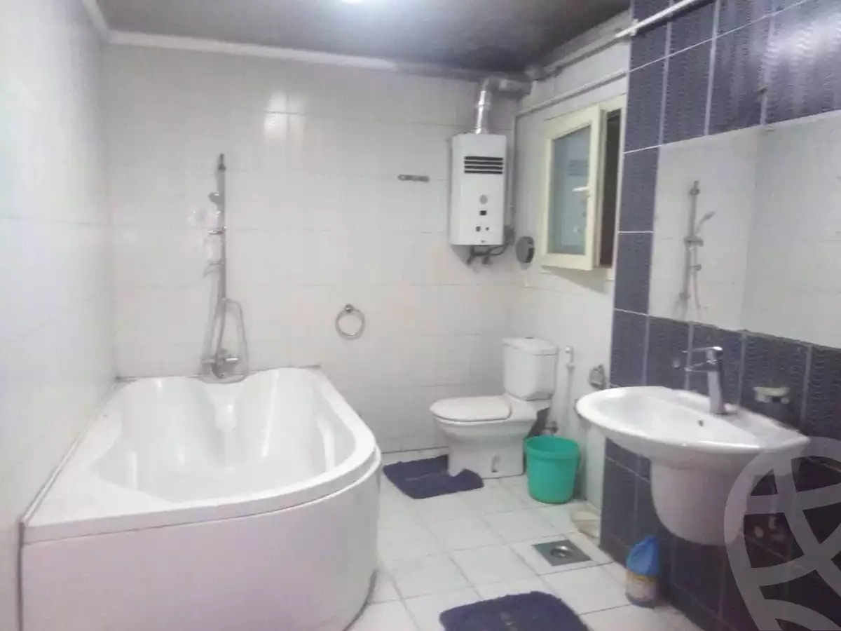 https://aqarmap.com.eg/en/listing/6167996-for-sale-cairo-helwan-helwan-el-sharkeya-ismael-kamel-st
